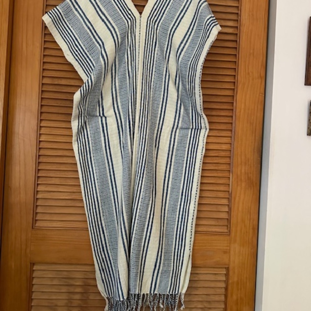 Textile Handwoven Beach Poncho/Kaftan Cover up S